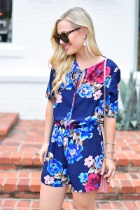 Nordstrom Floral Romper, Floral Dress, Floral Romper, Steve Madden Sandals, Saint Laurent Bag, Pink Purse, Le Specs Sunglasses, Summer Romper, Summer Dress, Dress under $150, Dallas Blogger