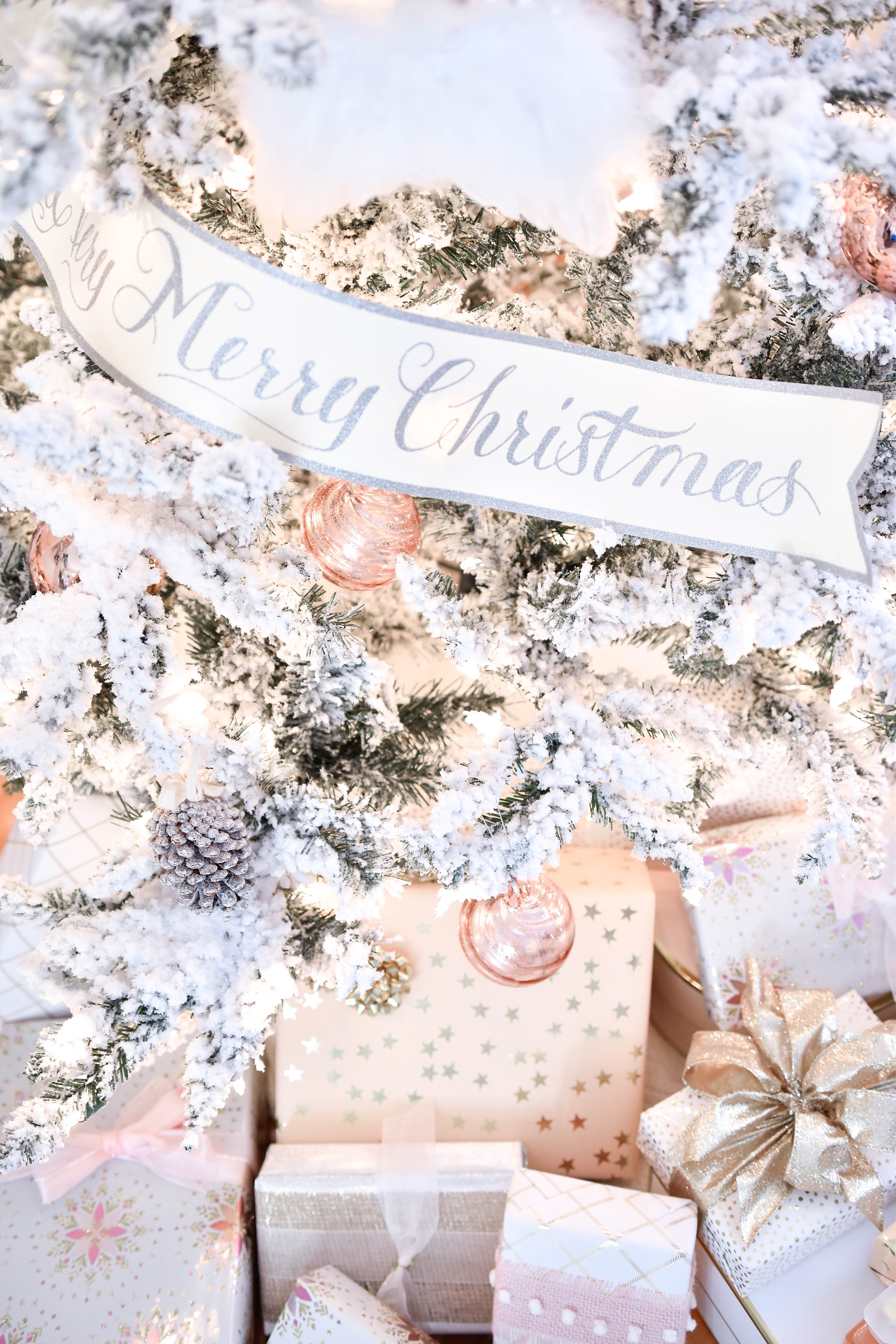 Christmas-decor, pink-christmas, christmas-decorating-ideas, gift-wrap, Pink-christmas, Pink-Christmas-decor, Flocked-Christmas-tree, Pink-Ornaments, How to wrap gifts, gift-wrap-ideas, Ornaments