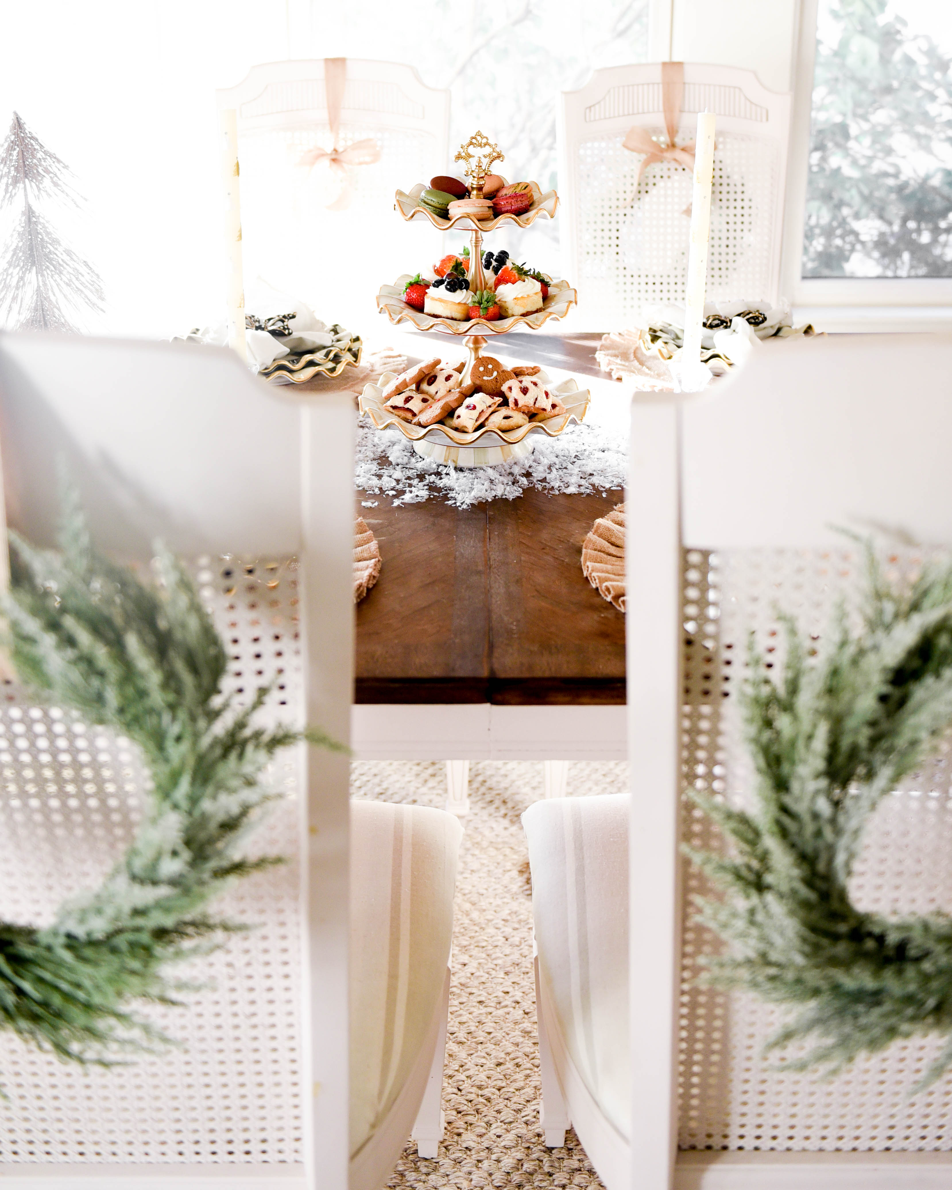 Lo-Murphy-Mackenzie-Childs-Holiday-Tablescape-Home-Decor